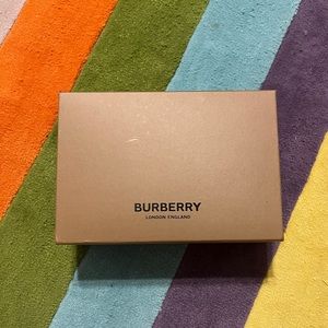 Burberry shoe box